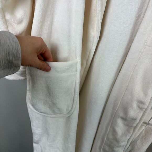 Pottery Barn cream white cape shoulder fleece long floor length robe - Picture 2 of 9